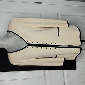 ST. JOHN COLLECTION vintage, cream zip up sweater jacket. Size 4